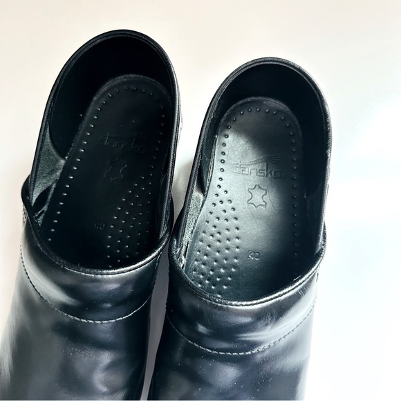 Dansko Professional Black Cabrio Clogs - Picture 7 of 8